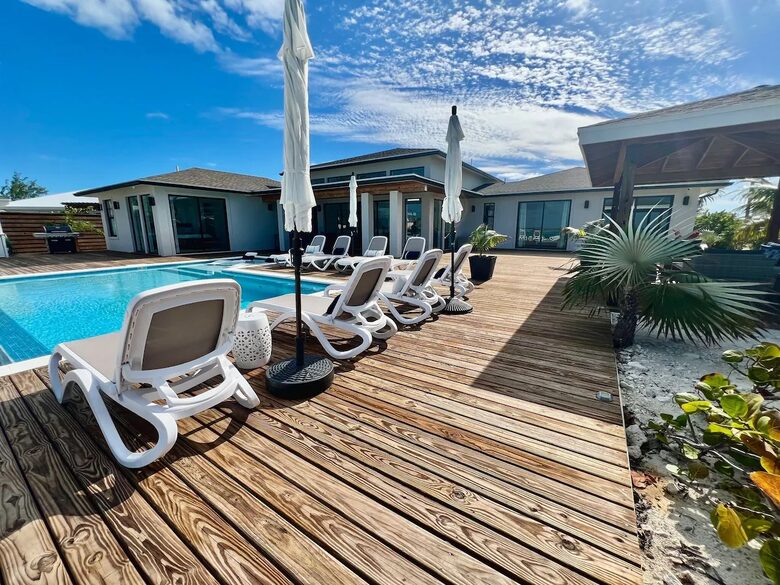 Tropic of Cancer Beachfront Villa with Infinity Pool - Exuma, Bahamas