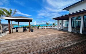 Tropic of Cancer Beachfront Villa with Infinity Pool - Exuma, Bahamas