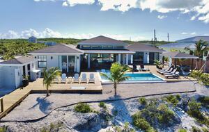 Tropic of Cancer Beachfront Villa with Infinity Pool - Exuma, Bahamas