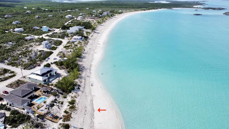 Tropic of Cancer Beachfront Villa with Infinity Pool - Exuma, Bahamas