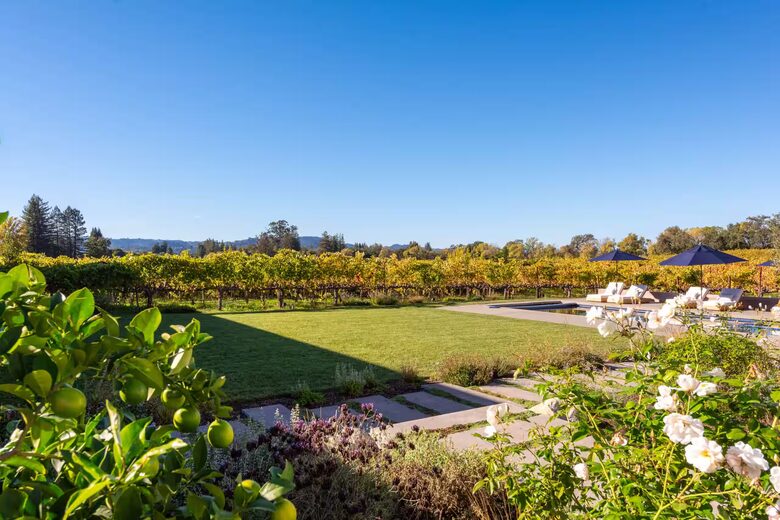Healdsburg Vineyard Retreat with Pool, Spa & Sauna - Healdsburg, California