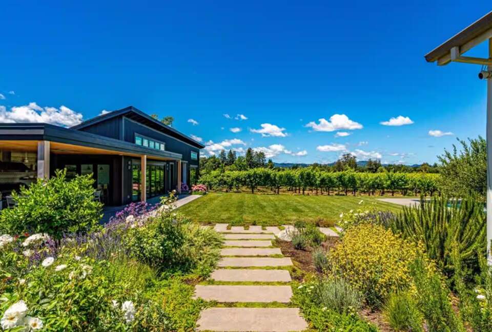 Healdsburg Vineyard Retreat with Pool, Spa & Sauna - Healdsburg, California