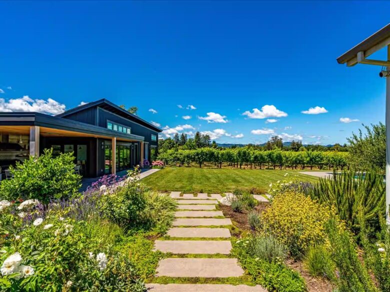 Healdsburg Vineyard Retreat with Pool, Spa & Sauna - Healdsburg, California