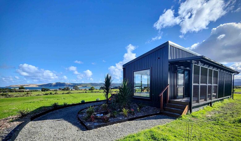 Private Couples Escape Overlooking Hokianga Harbour - Opononi, New Zealand