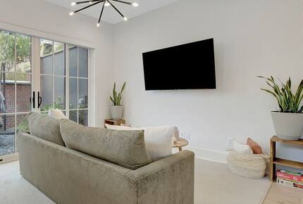 Modern Serenbe Townhome Steps from Mado - Palmetto, Georgia