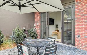 Modern Serenbe Townhome Steps from Mado - Palmetto, Georgia
