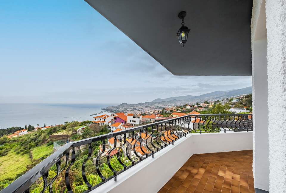 São Gonçalo Bay View Retreat - Funchal, Portugal