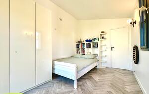Spacious Five Bedroom Home with Private Garden - Bagneux, Paris, France