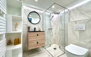 Spacious Five Bedroom Home with Private Garden - Bagneux, Paris, France