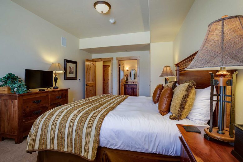 Mountain Retreat at Trappeur's Crossing Resort - Steamboat Springs, Colorado