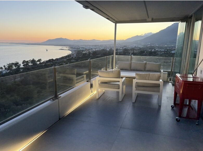 Sea View Residence in a Gated Marbella Community - Marbella, Spain
