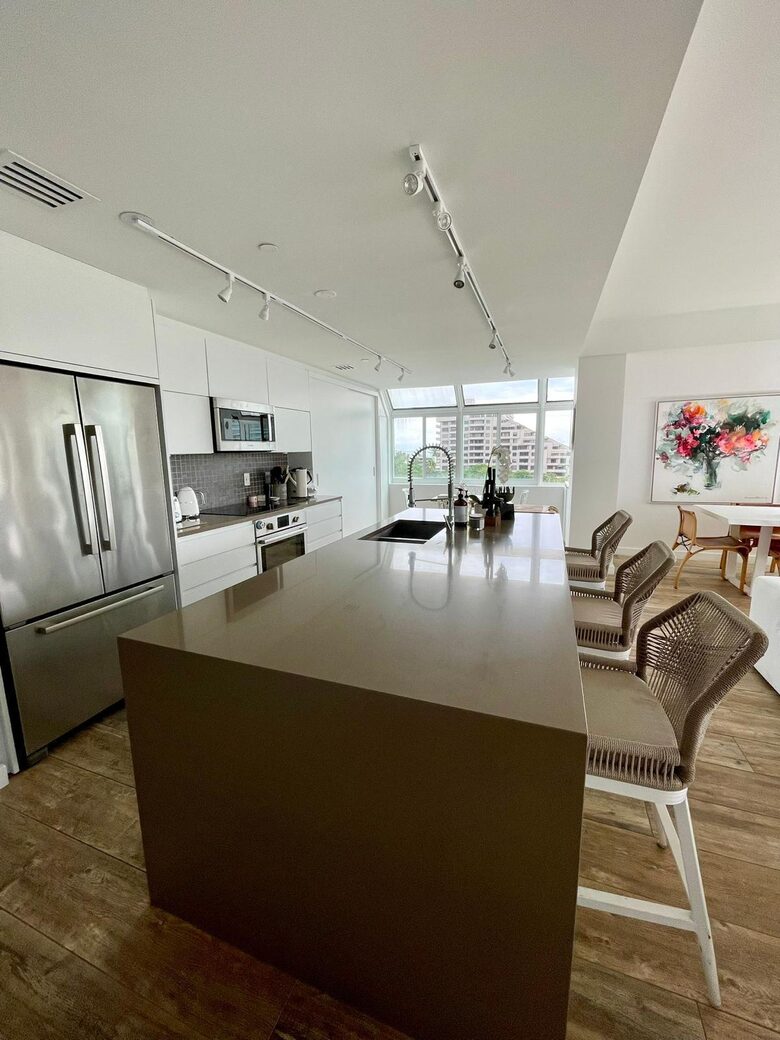 Key Biscayne Escape with Island Views - Key Biscayne, Florida