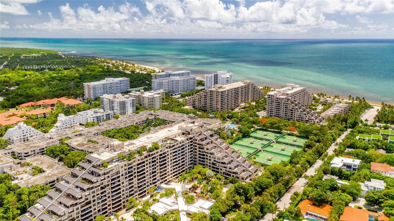 Key Biscayne Escape with Island Views - Key Biscayne, Florida