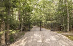 East Hampton High Life | Pool and Tennis