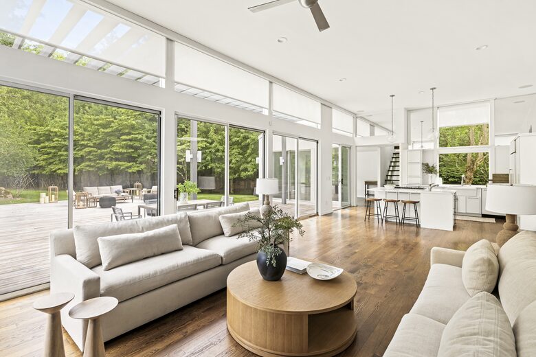 East Hampton High Life | Pool and Tennis - East Hampton, New York