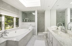 East Hampton High Life | Pool and Tennis - East Hampton, New York