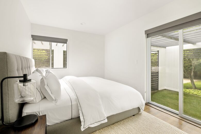 East Hampton High Life | Pool and Tennis - East Hampton, New York