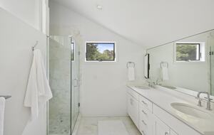 East Hampton High Life | Pool and Tennis - East Hampton, New York