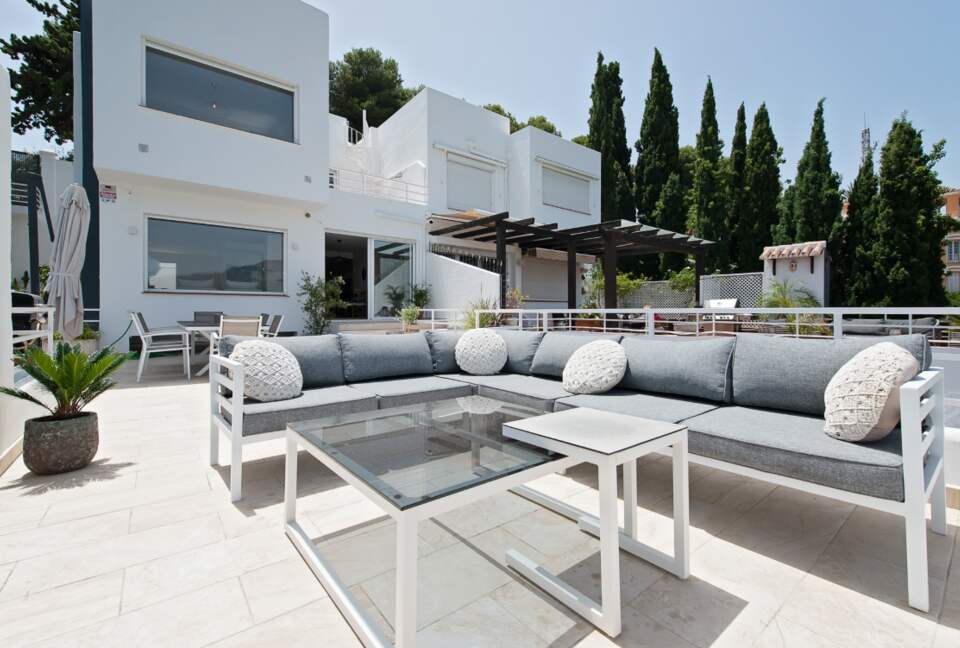 Panoramic Sea View Penthouse in Nueva Andalucía - Marbella, Spain
