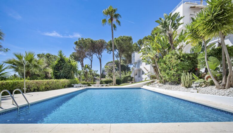 Panoramic Sea View Penthouse in Nueva Andalucía - Marbella, Spain