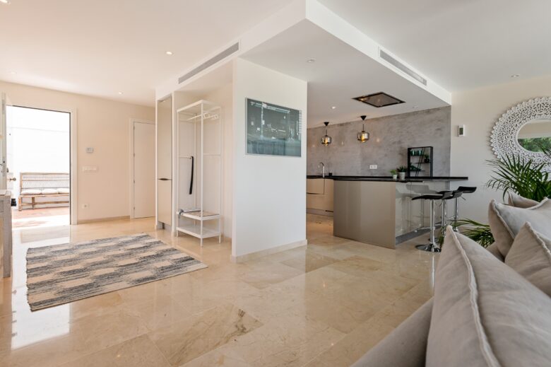 Panoramic Sea View Penthouse in Nueva Andalucía - Marbella, Spain