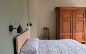 Restored Provençal Farmhouse with Heated Pool - Tarascon, France