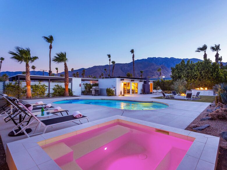 Midcentury Palm Springs with Pool and Mountain Views - Palm Springs, California