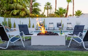 Midcentury Palm Springs with Pool and Mountain Views - Palm Springs, California