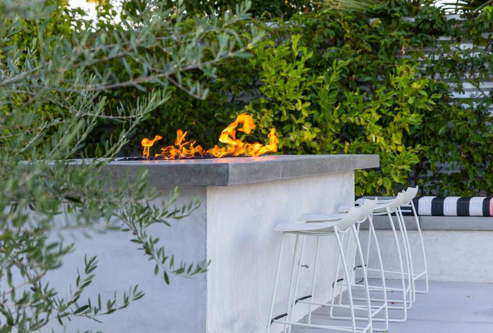 Midcentury Palm Springs with Pool and Mountain Views - Palm Springs, California