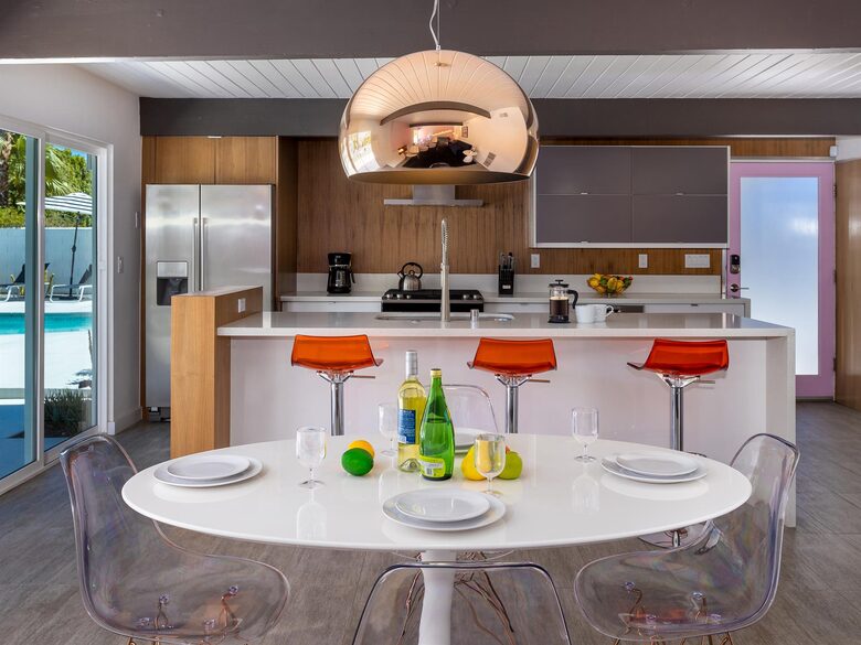 Midcentury Palm Springs with Pool and Mountain Views - Palm Springs, California