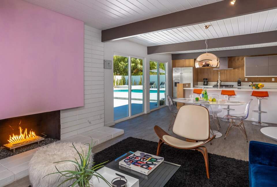 Midcentury Palm Springs with Pool and Mountain Views - Palm Springs, California