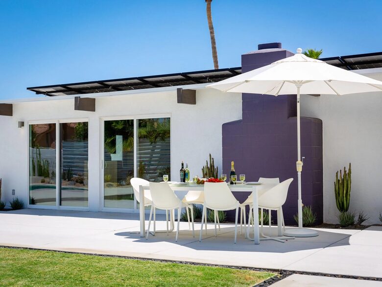 Midcentury Palm Springs with Pool and Mountain Views - Palm Springs, California