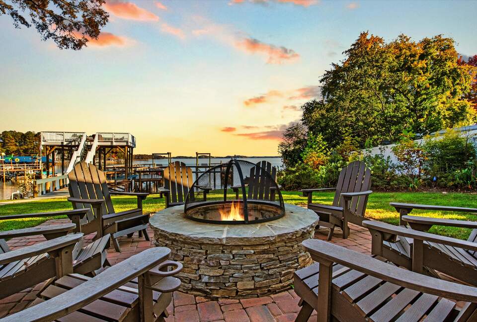 Lake Norman Estate with Private Dock - Denver, North Carolina