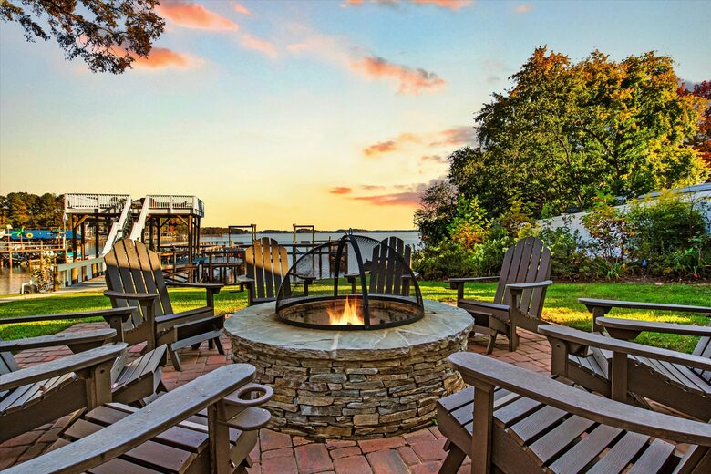 Lake Norman Estate with Private Dock - Denver, North Carolina
