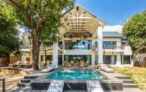 Tapologo River Lodge - Tsetsebjwe, Botswana