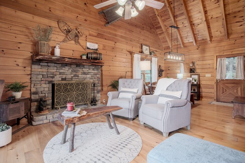 Fireside Mountain Escape Near Helen - Cleveland, Georgia