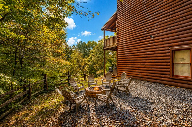 Fireside Mountain Escape Near Helen - Cleveland, Georgia
