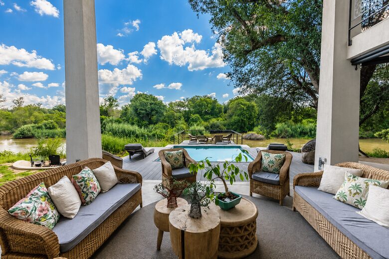 Tapologo River Lodge - Tsetsebjwe, Botswana