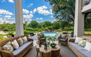 Tapologo River Lodge - Tsetsebjwe, Botswana
