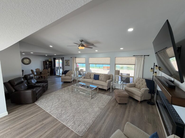 Sun Lakes Lakefront Home with Golf Cart - Sun Lakes, Arizona