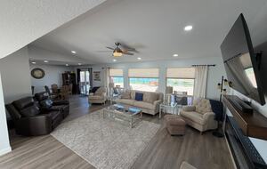 Sun Lakes Lakefront Home with Golf Cart - Sun Lakes, Arizona