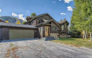 Frisco Living Near Five Ski Resorts - Frisco, Colorado