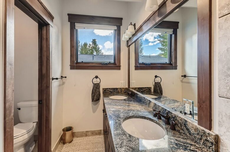 Frisco Living Near Five Ski Resorts - Frisco, Colorado