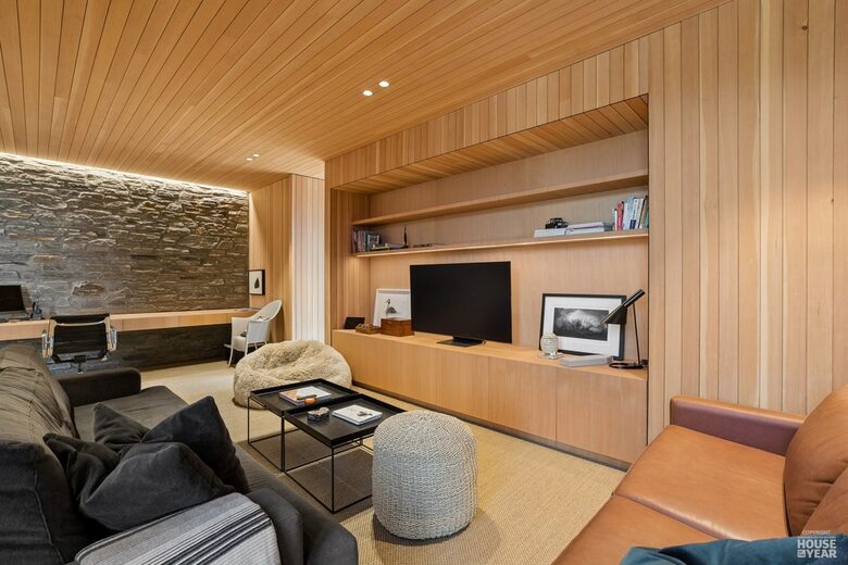 Wānaka Lakeside Architectural Retreat - Wānaka, New Zealand
