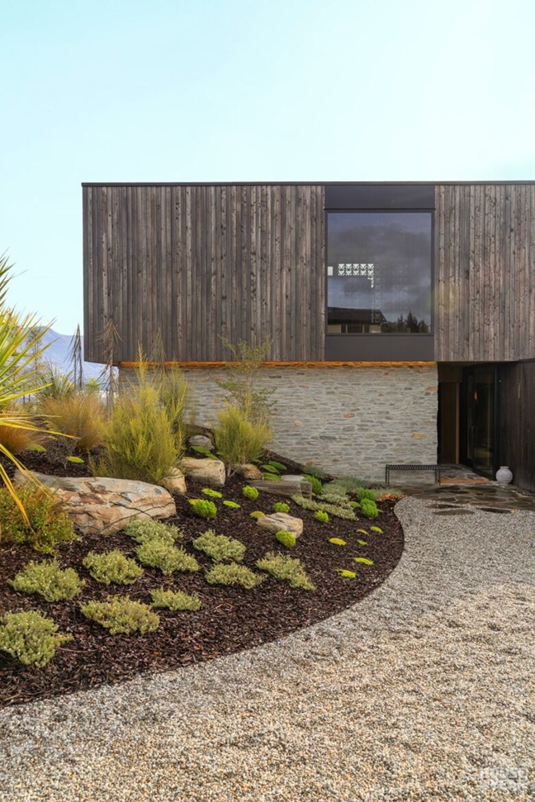 Wānaka Lakeside Architectural Retreat - Wānaka, New Zealand