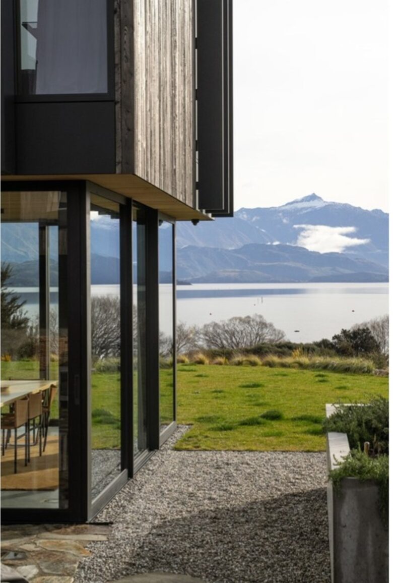 Wānaka Lakeside Architectural Retreat - Wānaka, New Zealand