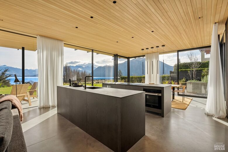 Wānaka Lakeside Architectural Retreat - Wānaka, New Zealand
