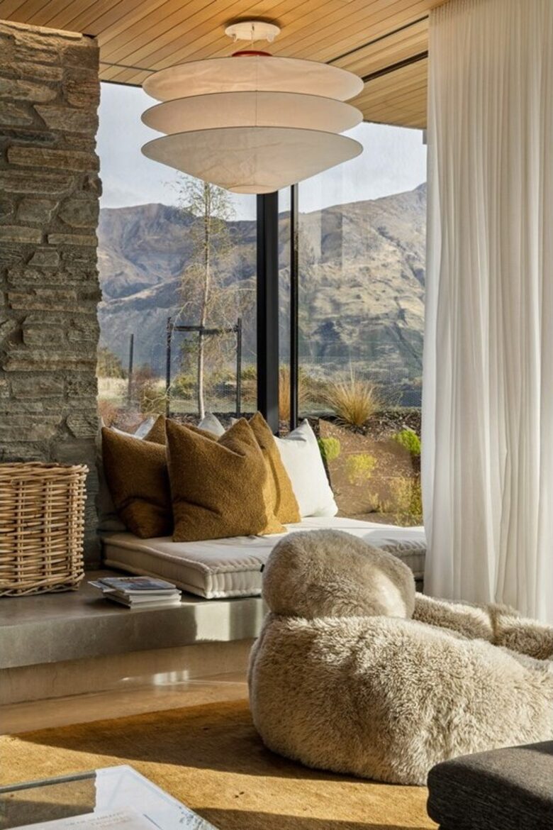 Wānaka Lakeside Architectural Retreat - Wānaka, New Zealand