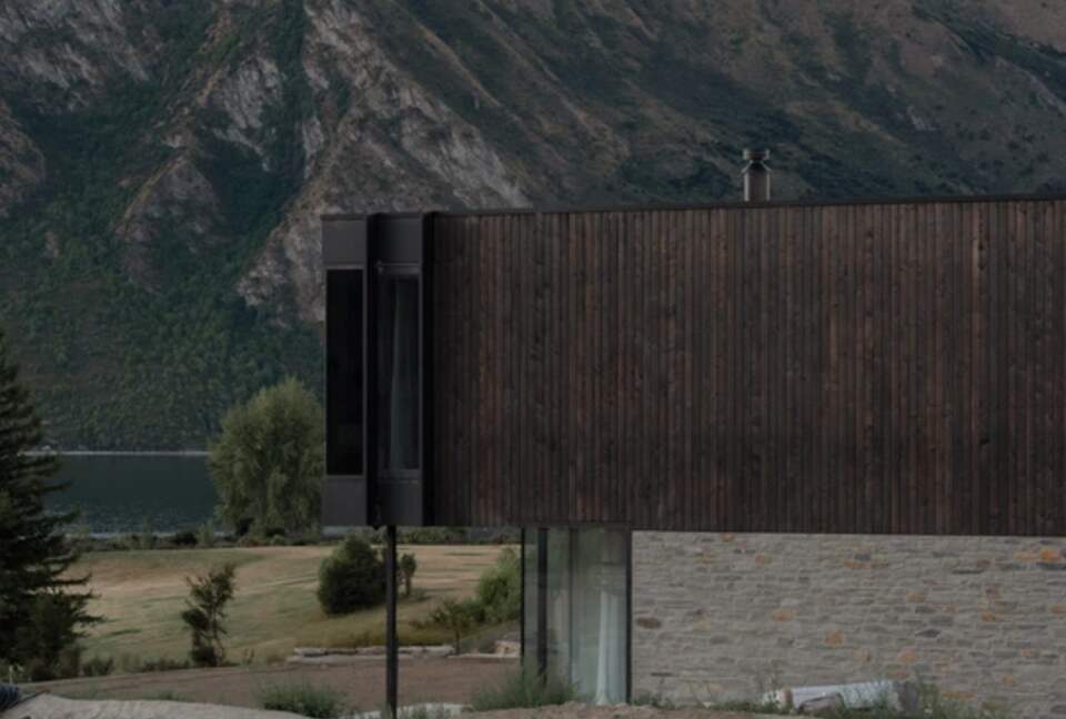 Wānaka Lakeside Architectural Retreat - Wānaka, New Zealand