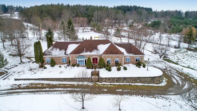 Private Lake Estate Near Holiday Valley - Ellicottville, New York